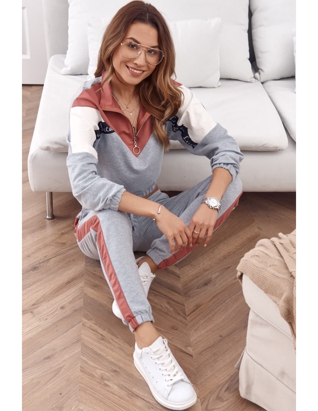 Comfortable tracksuit, sweatshirt with a stand-up collar and pants, pink and gray 01039 - Online store - Boutique